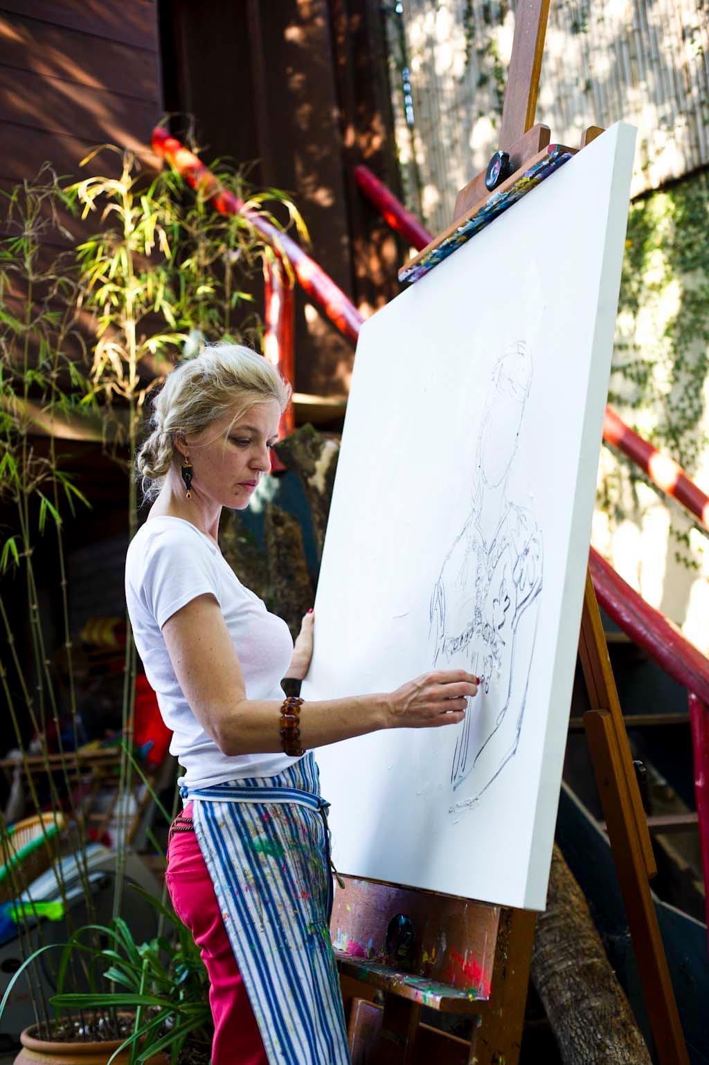 Verena Matzen pintando